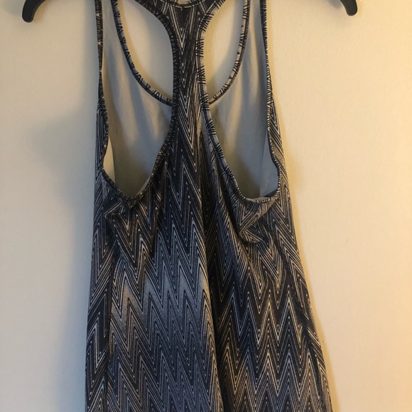 New Nike work out tank - Picture 2 of 2